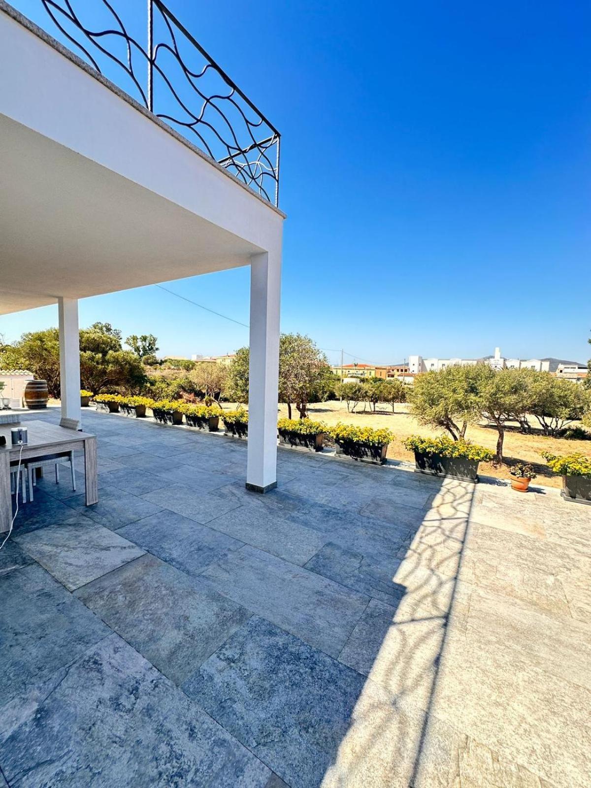 Villa Giulia Golfo Aranci Exteriör bild
